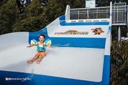 Camping avec grandes piscines extérieures aux-Pays-Bas
