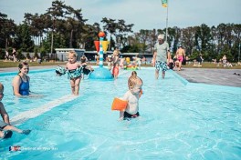 Camping avec grandes piscines extérieures aux Pays-Bas