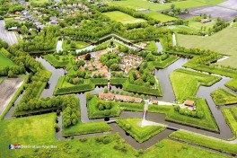La Forteresse historique Vesting Bourtange aux Pays-Bas
