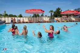 Camping avec piscine dans la province néerlandaise de Zélande