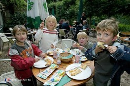 Le Restaurant Pays-Bas De Duivelsberg vous propose un menu avec plus de 80 variétés de crêpes et chaque mois une crêpe différente pour la dégustation