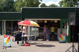 Le snack-bar du camping De Krabbeplaat propose un large choix de sandwichs ou snacks à des prix raisonnables